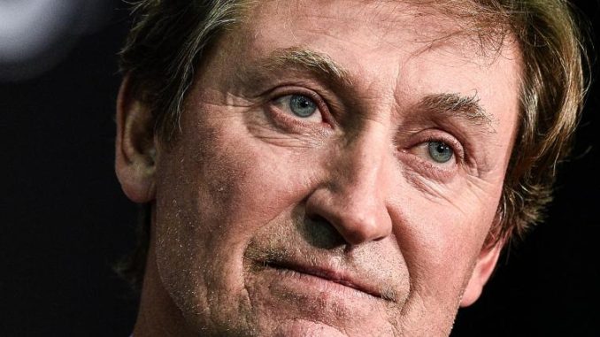 wayne-gretzky-102116-getty-ftrjpg_yd6l1ih4hios1q0hq708quh15